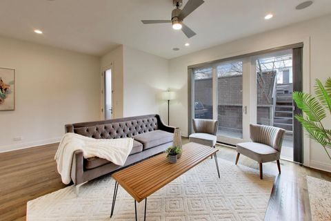 Tiny photo for 3407 N Bell Avenue #B, Chicago, IL 60618 (MLS # 12612107)