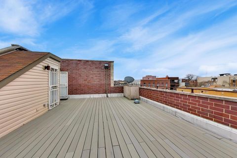 Tiny photo for 3407 N Bell Avenue #B, Chicago, IL 60618 (MLS # 12612107)