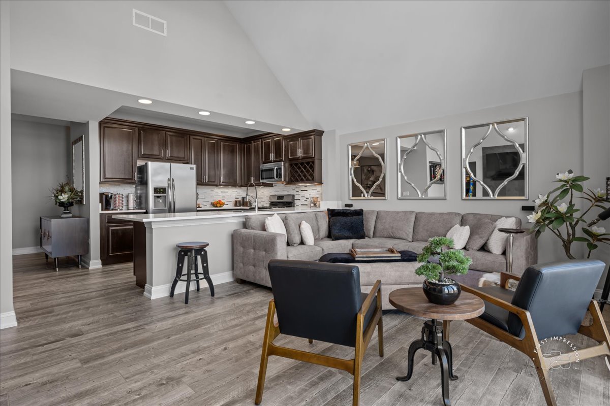 450 S 1st Street 404