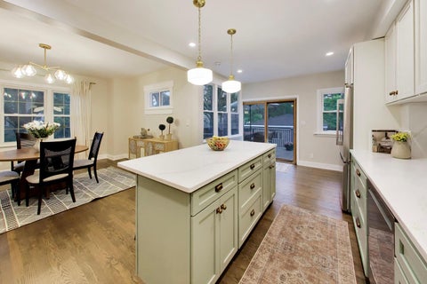 Tiny photo for 800 S Scoville Avenue, Oak Park, IL 60304 (MLS # 12763145)