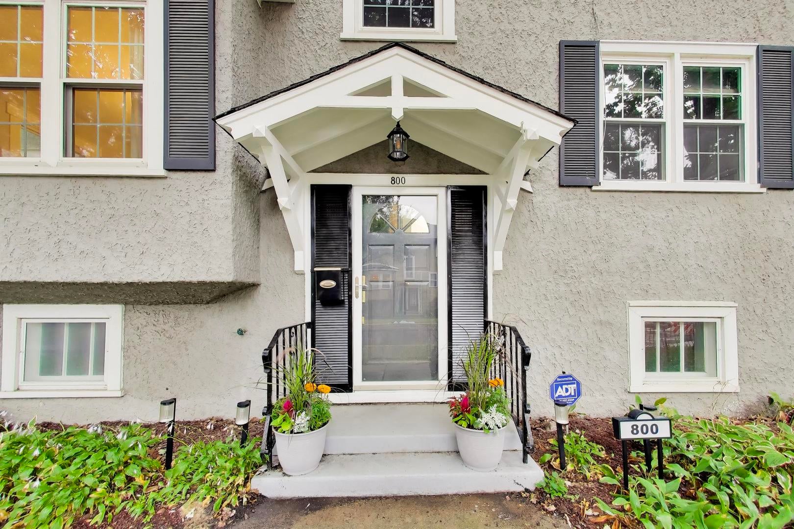 800 S Scoville Avenue