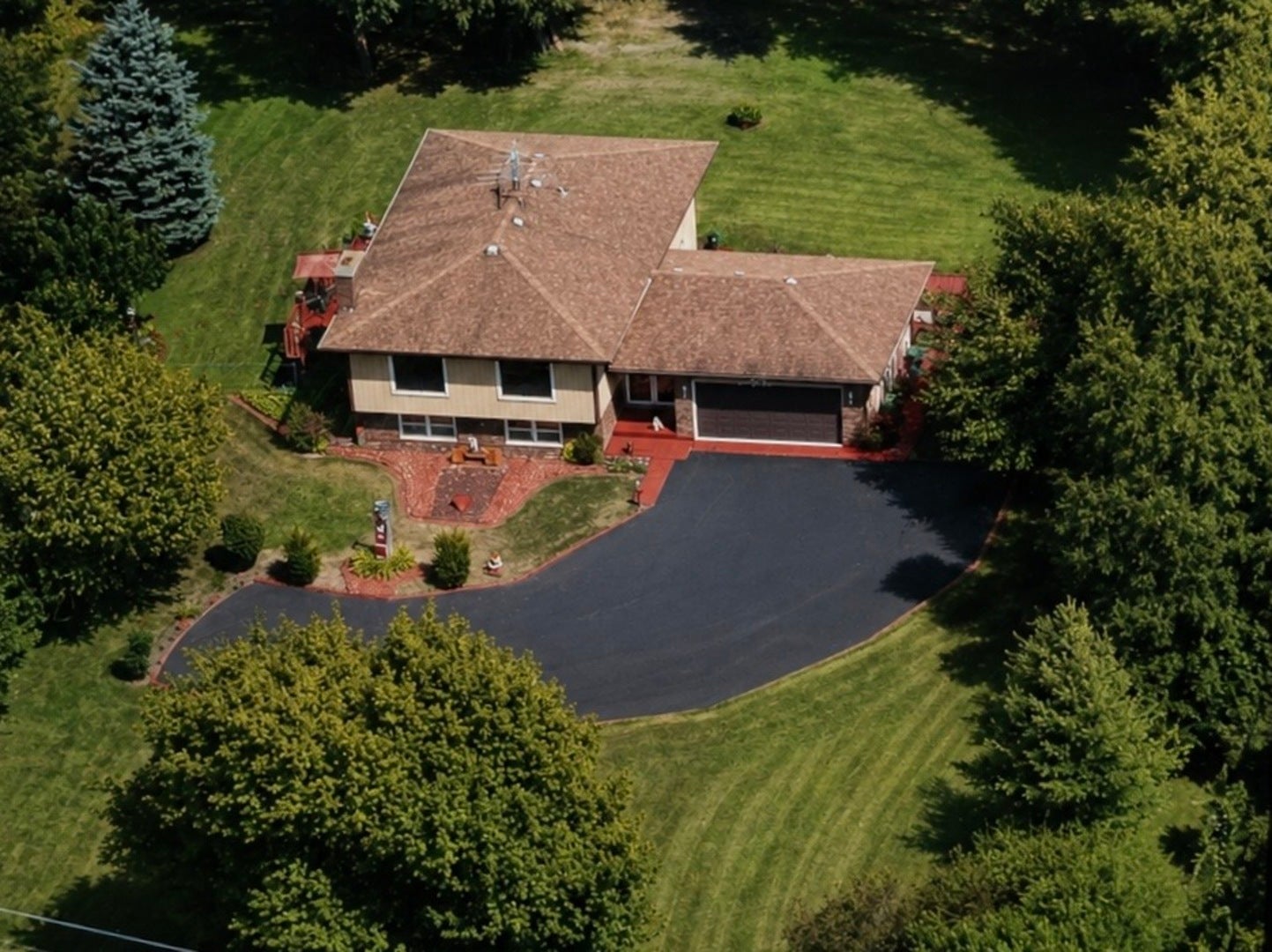 3914 Raycraft Road