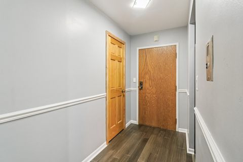 Tiny photo for 1405 E Central Road #122C, Arlington Heights, IL 60005 (MLS # 12517887)