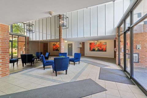 Tiny photo for 1405 E Central Road #122C, Arlington Heights, IL 60005 (MLS # 12517887)