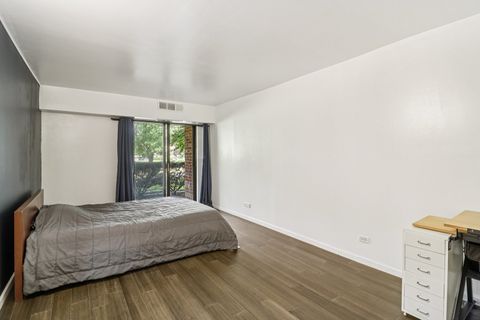 Tiny photo for 1405 E Central Road #122C, Arlington Heights, IL 60005 (MLS # 12517887)