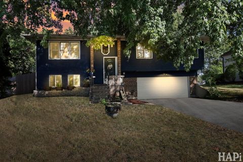 Photo of 338 Stafford Way, Bolingbrook, IL 60440 (MLS # 12478110)