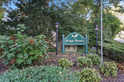 Tiny photo for 23W121 Kings Court, Glen Ellyn, IL 60137 (MLS # 12493394)