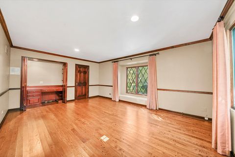 Tiny photo for 23W121 Kings Court, Glen Ellyn, IL 60137 (MLS # 12493394)
