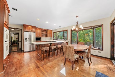 Tiny photo for 23W121 Kings Court, Glen Ellyn, IL 60137 (MLS # 12493394)