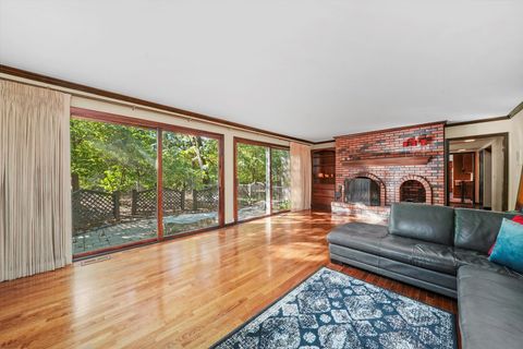 Tiny photo for 23W121 Kings Court, Glen Ellyn, IL 60137 (MLS # 12493394)
