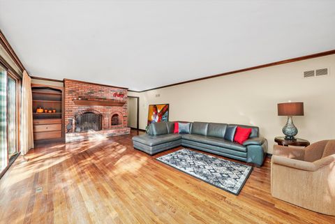 Tiny photo for 23W121 Kings Court, Glen Ellyn, IL 60137 (MLS # 12493394)