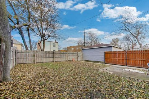 Tiny photo for 5928 W Walton Street, Chicago, IL 60651 (MLS # 12525000)