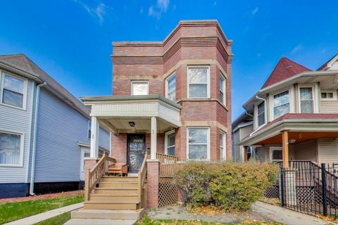 5928 W Walton Street Chicago IL 60651