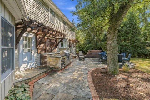 Tiny photo for 2068 N Butternut Ln Lane, Northbrook, IL 60062 (MLS # 12770984)