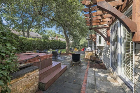 Tiny photo for 2068 N Butternut Ln Lane, Northbrook, IL 60062 (MLS # 12770984)