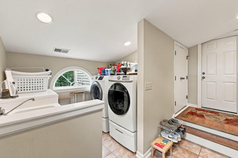 Tiny photo for 2068 N Butternut Ln Lane, Northbrook, IL 60062 (MLS # 12770984)