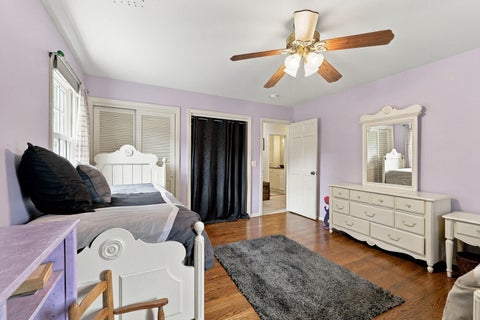 Tiny photo for 2068 N Butternut Ln Lane, Northbrook, IL 60062 (MLS # 12770984)