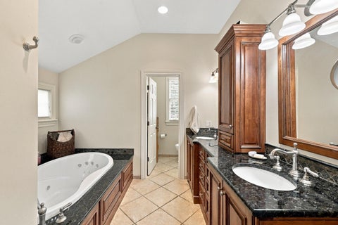 Tiny photo for 2068 N Butternut Ln Lane, Northbrook, IL 60062 (MLS # 12770984)