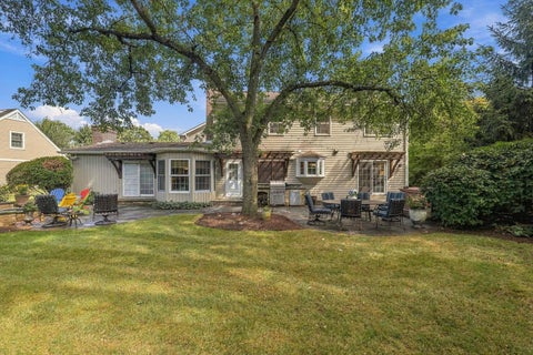 Tiny photo for 2068 N Butternut Ln Lane, Northbrook, IL 60062 (MLS # 12770984)