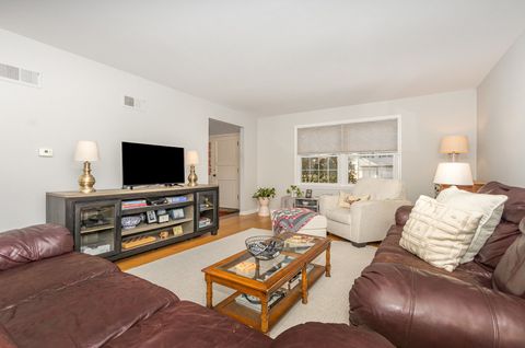 Tiny photo for 5735 Dearborn Parkway, Downers Grove, IL 60516 (MLS # 12519023)