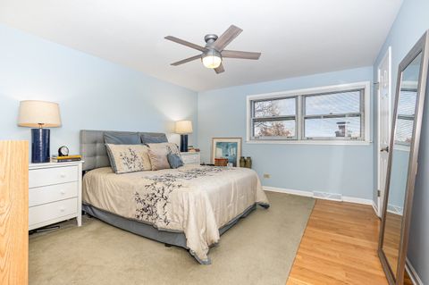 Tiny photo for 5735 Dearborn Parkway, Downers Grove, IL 60516 (MLS # 12519023)