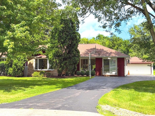 7056 OSAGE RD, MUNDELEIN, IL 60060 - Image dc5d59e08ae814fe2ab2aed9b1fc6b74/541193500