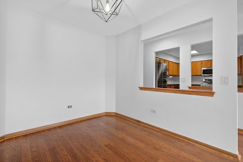 Tiny photo for 5360 N Lowell Avenue #502, Chicago, IL 60630 (MLS # 12481139)
