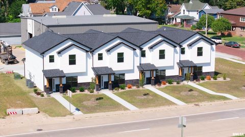 Tiny photo for 1002 S 4TH Street, Clinton, IA 52732 (MLS # QC4266884)