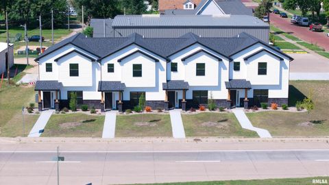 Tiny photo for 1002 S 4TH Street, Clinton, IA 52732 (MLS # QC4266884)