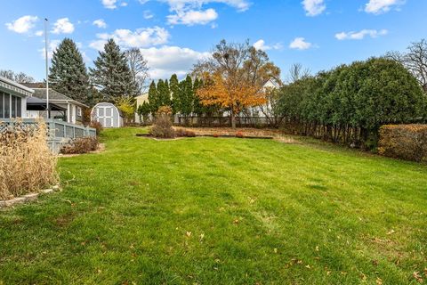 Tiny photo for 142 Cottage Avenue, Carpentersville, IL 60110 (MLS # 12524215)