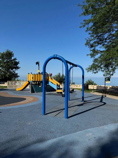 Tiny photo for 6171 N SHERIDAN Road #2809, Chicago, IL 60660 (MLS # 12480910)