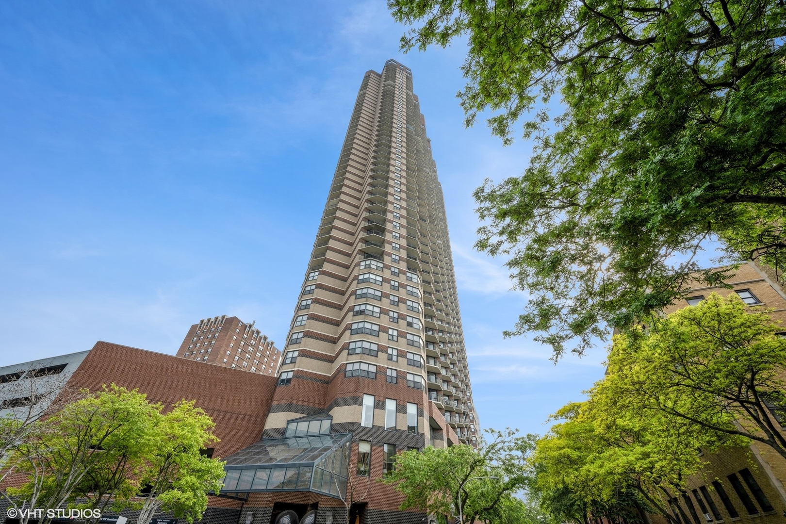 3660 N Lake Shore Drive 3910