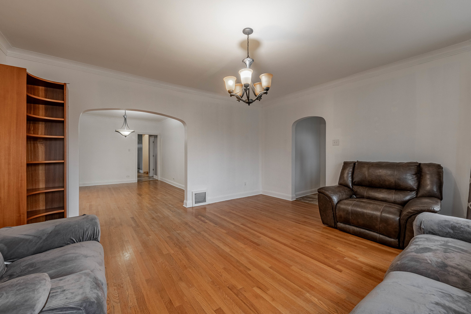 3827 W 64th Street