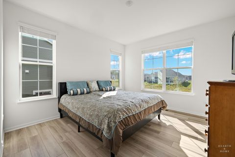 Tiny photo for 1214 Buckeye Circle, Crystal Lake, IL 60012 (MLS # 12473163)