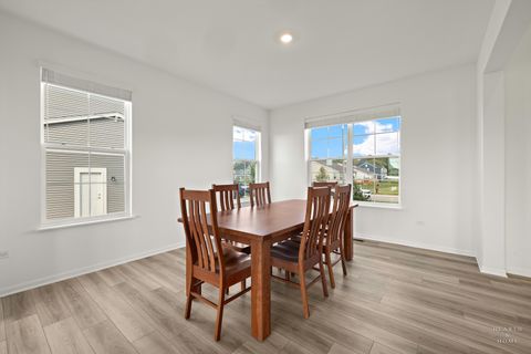 Tiny photo for 1214 Buckeye Circle, Crystal Lake, IL 60012 (MLS # 12473163)