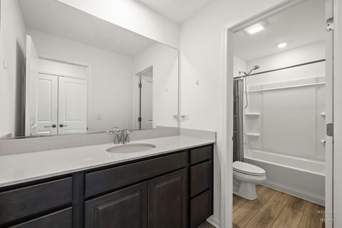 Tiny photo for 1214 Buckeye Circle, Crystal Lake, IL 60012 (MLS # 12473163)