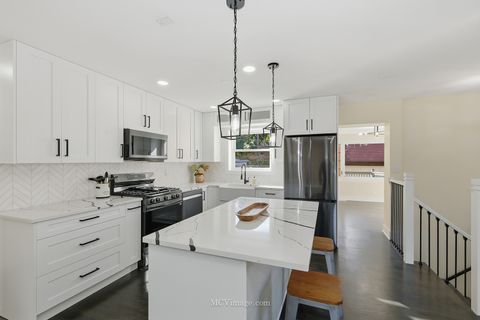 Tiny photo for 10132 S Turner Avenue, Evergreen Park, IL 60805 (MLS # 12563891)