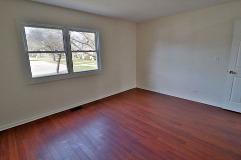 Tiny photo for 819 Mansfield Court, Schaumburg, IL 60194 (MLS # 12581976)