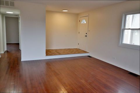 Tiny photo for 819 Mansfield Court, Schaumburg, IL 60194 (MLS # 12581976)