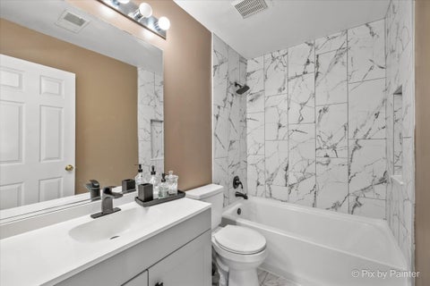 Tiny photo for 64 Harvest Gate Road, Lake In The Hills, IL 60156 (MLS # 12789278)