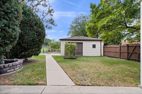 Tiny photo for 2256 W Birchwood Avenue, Chicago, IL 60645 (MLS # 12497609)
