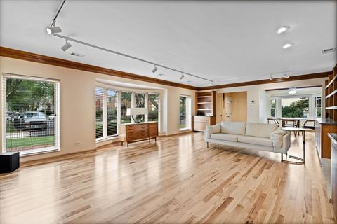 Tiny photo for 2256 W Birchwood Avenue, Chicago, IL 60645 (MLS # 12497609)