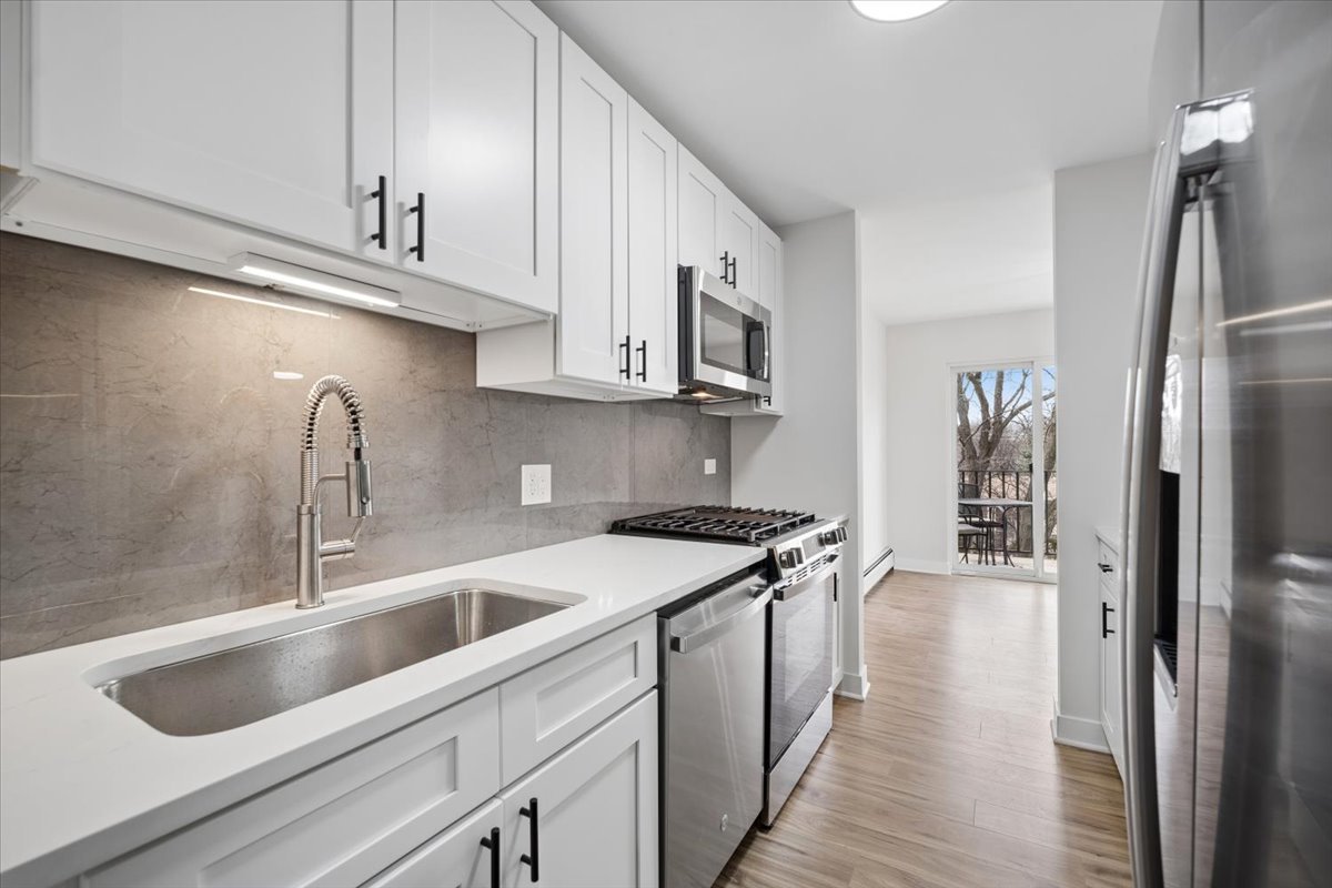 1117 S OLD WILKE Road 402