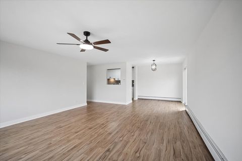 Tiny photo for 1117 S OLD WILKE Road #402, Arlington Heights, IL 60005 (MLS # 12619468)