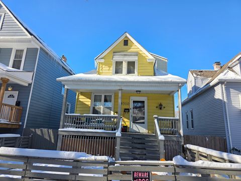 Photo of 4310 N Central Park Avenue, Chicago, IL 60618 (MLS # 12525877)