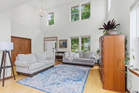 Tiny photo for 306 Lasalle Street, Vernon Hills, IL 60061 (MLS # 12497169)