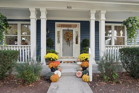 Tiny photo for 306 Lasalle Street, Vernon Hills, IL 60061 (MLS # 12497169)