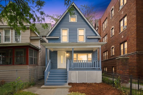 Photo of 122 N Long Avenue, Chicago, IL 60644 (MLS # 12768825)