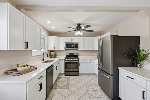 Tiny photo for 205 Park Lane Circle, Eldridge, IA 52748 (MLS # 12602245)