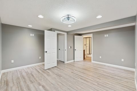 Tiny photo for 205 Park Lane Circle, Eldridge, IA 52748 (MLS # 12602245)